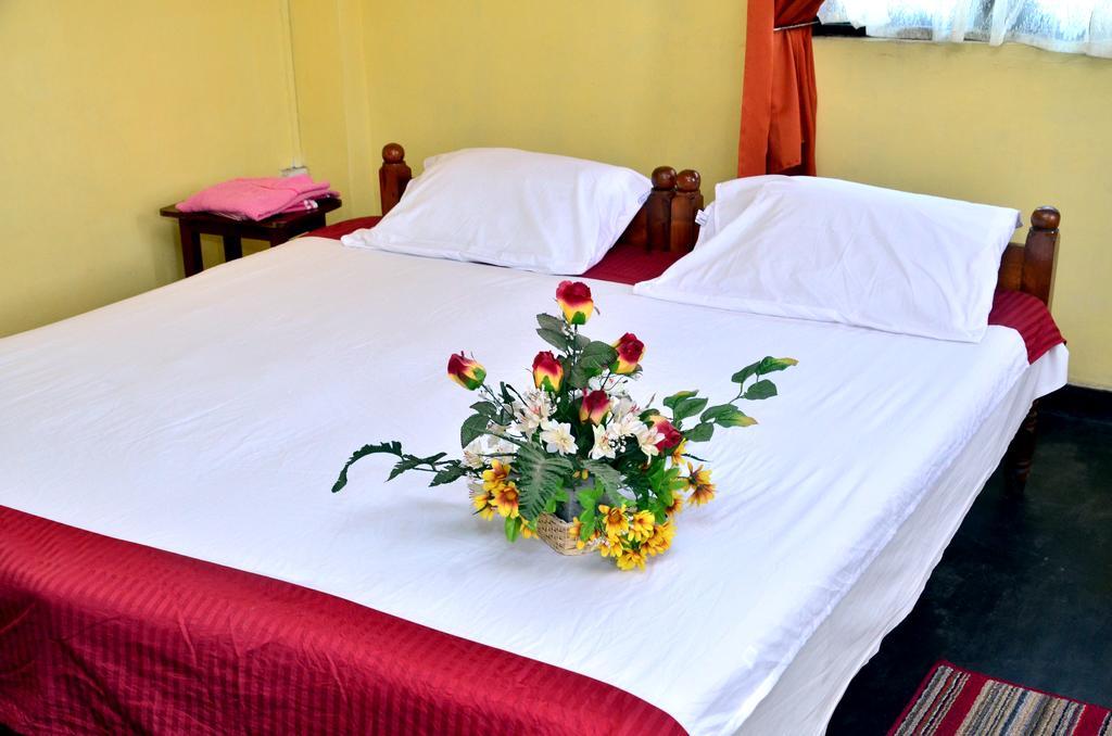 The Garden Rest Hotel Kandy Kamer foto