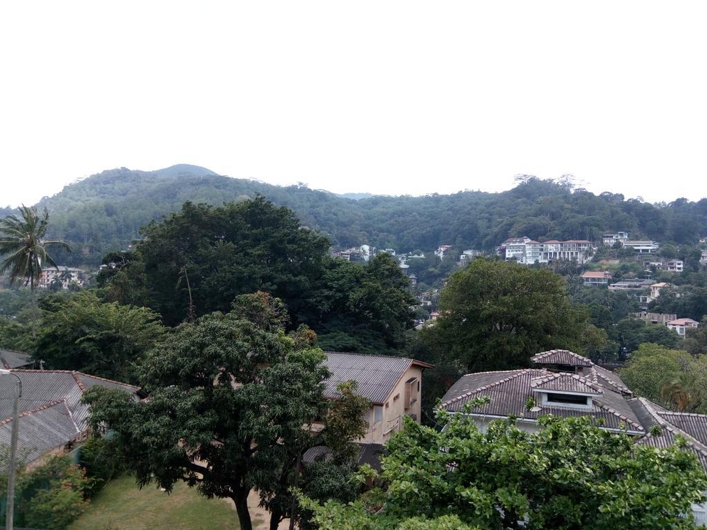 The Garden Rest Hotel Kandy Buitenkant foto